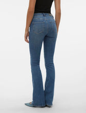 Ladda upp bild till gallerivisning, VMFLASH Jeans - Medium Blue Denim