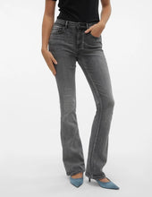 Ladda upp bild till gallerivisning, VMFLASH Jeans - Medium Grey Denim