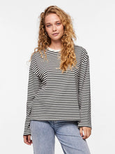 Ladda upp bild till gallerivisning, model_shot-front