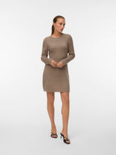 Ladda upp bild till gallerivisning, model_shot-front