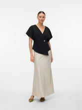 Ladda upp bild till gallerivisning, model_shot-front