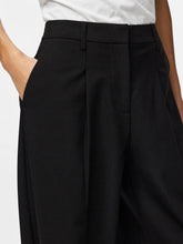 Ladda upp bild till gallerivisning, model_shot-detail