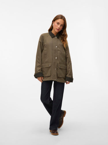model_shot-front_full