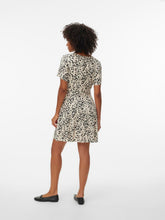 Ladda upp bild till gallerivisning, model_shot-back

