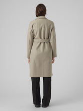 Ladda upp bild till gallerivisning, VMFORTUNEAYA Coat - Silver Mink
