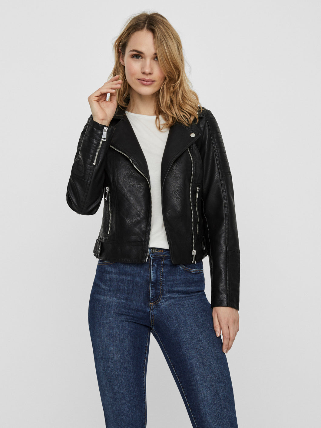VMKERRIULTRA Jacket - Black
